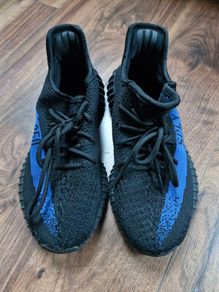 Yeezy trainers size 5