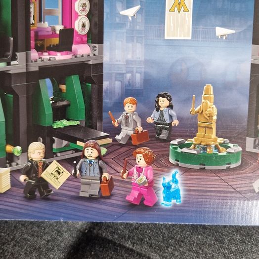 LEGO Harry Potter Ministry of Magic (76403) Free shipping