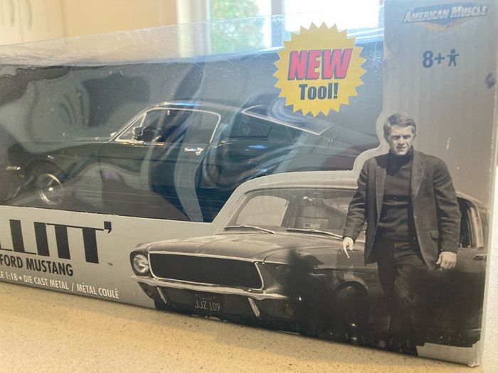 Ford Mustang Steve McQueen Bullitt 1/18 Ertl # 2