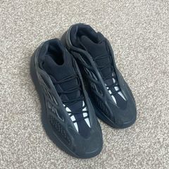 adidas Yeezy 700 V3 Alvah Black UK 9.5 / EU 44