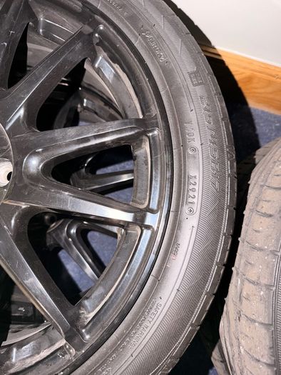 Pruis 17 inch wheels