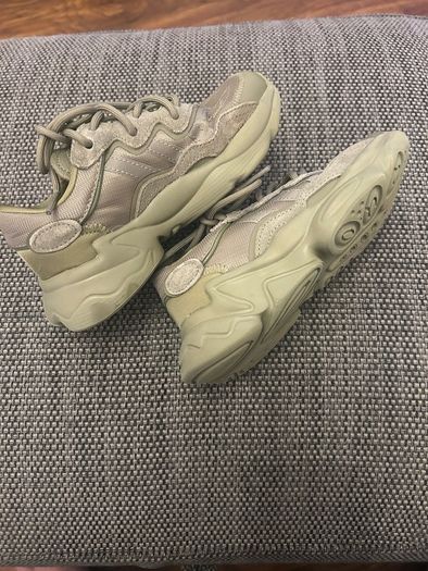 UK 12 Adidas Ozweego Green