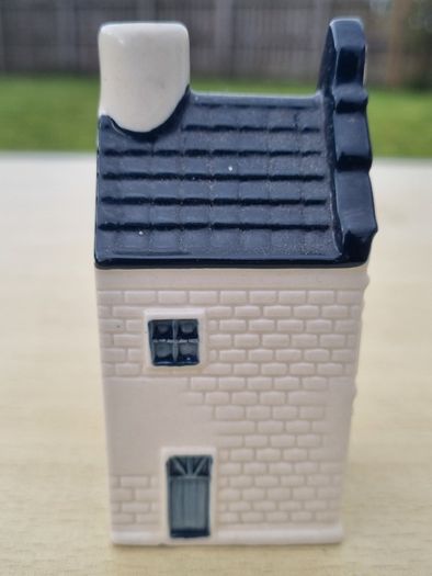 KLM Delft Blue ceramic collector's house number 17