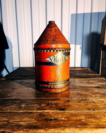 Vigzol 5-gallon Motor Oil Can. London, C.1930s/40s