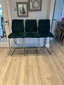 Kitchen counter/bar chairs