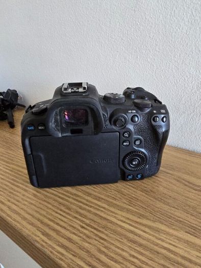 Canon EOS R6 Mirrorless Camera Body