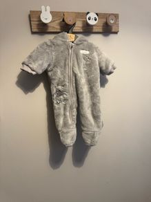 pramsuit