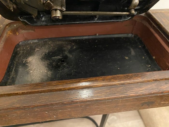 Sewing Machine Singer original Table Top model