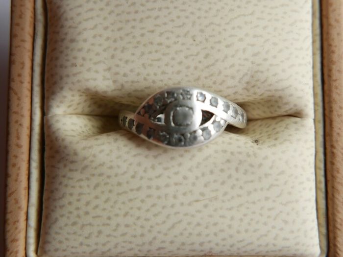 Vintage 925 Sterling Silver Ring with Stone Detailing size K - 1,8g