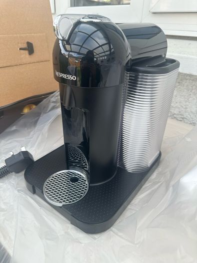 Brand New Nespresso Vertuo Coffee Machine