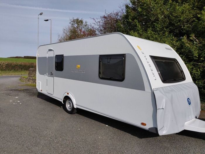 Knaus Caravan Lifestyle 550 in superb condition