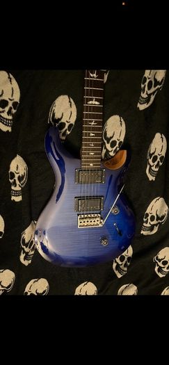 PRS SE Custom 24 Faded Blue Pickups Fishman Fluence Classic Body in Mohogany  Top in Maple Rosewood Fingerboard Neck in Maple electric guitar