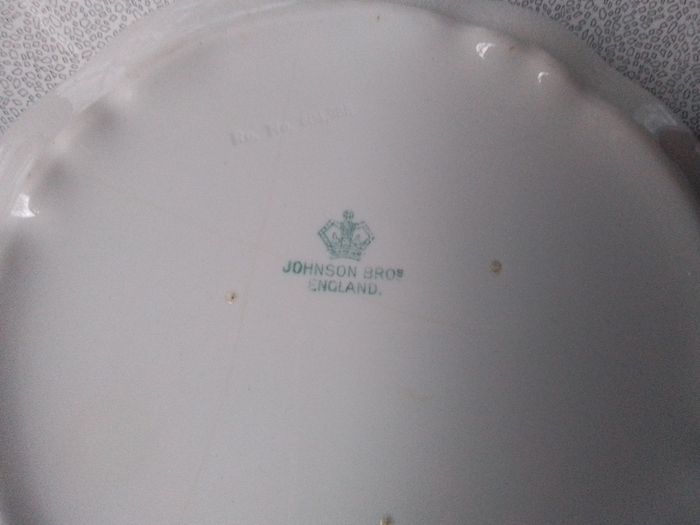 Johnson Bros VTG Tureen