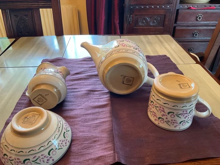 Nicholas Mosse lavender  new tea set from Washington Creek USA . A tea pot, large mug, creamer and sugar bowl .
