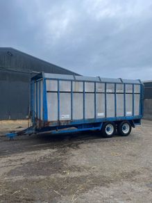 18 cattle trailer