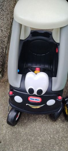 Kids toys and baby seats clear out