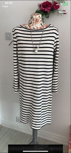 dress street one stripe stress size 12