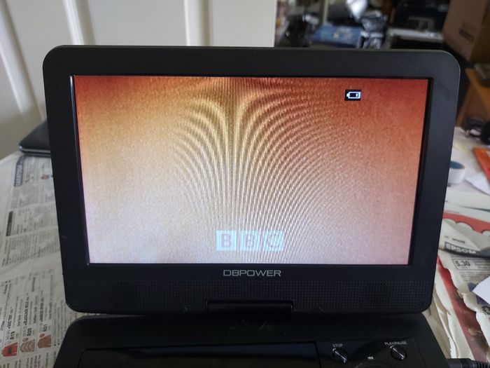 5 Portable DVD Players, all working, but no charges for them, all in very good condition