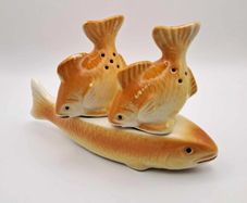 3-piece Set Salt & Pepper Shakers