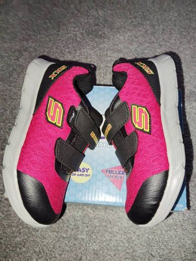 New.Skechers boys shoes.UK 10.EUR 27