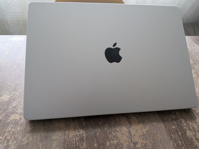 MacBook Pro 16 inch M3 Max 64GB RAM 1TB SSD Like New