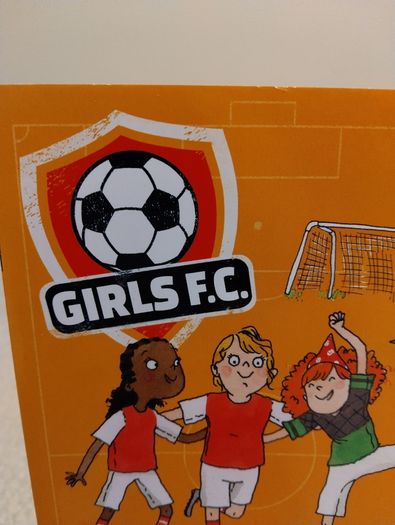 GIRLS FC books by Helena Pielichaty