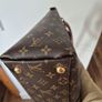 Louis Vuitton Monogram and Noir Leather V Tote MM(NFID chip) Image 5