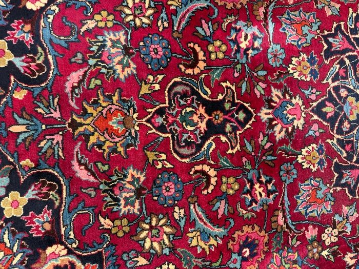 Magnificent Persian Mashad Rug | Hand-Knotted Wool | 370cm X 280cm