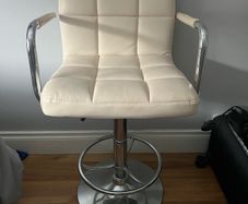 Bar stool/ makeup chair