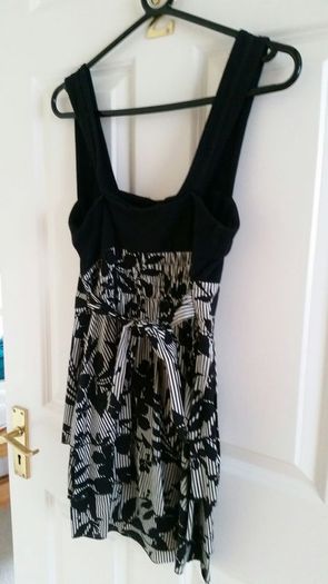 Black & White Dress - Size 8