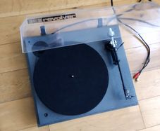 Top of the Line Classic "Revolver" Turntable with ADC tonearm. Excellent cond. Unique wooden platter
