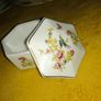 Porcelain tinker box Image 3