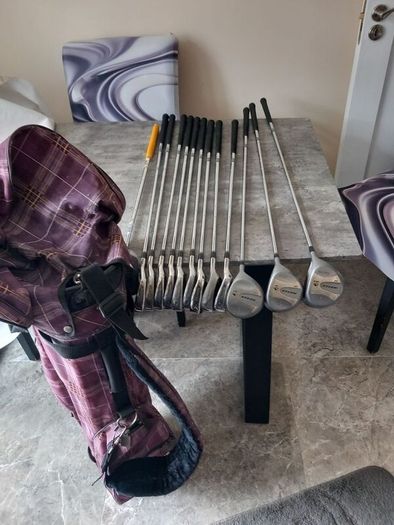 Masters Lady's golf clubs and bag.