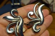 Vintage Silver Tone Earrings