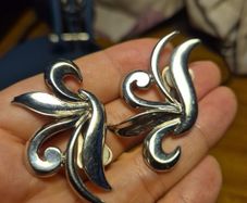 Vintage Silver Tone Earrings