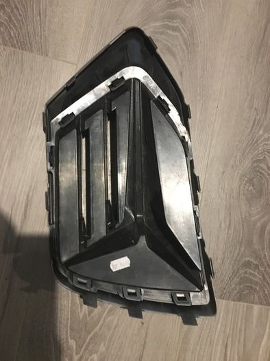 2019-2023 audi Q3 fog light grille cover