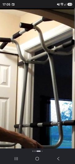 Pull up bar