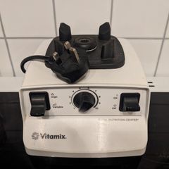Vitamix Blender with 2 Jugs and 2 Tambers