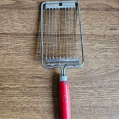 egg slicer