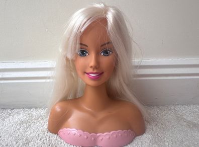 Barbie 1999 Blonde Hair Blue Eyes Doll Styling Head Mattel approx. 20 cm. Used Please see photos