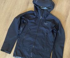 Arcteryx beta SL jacket Men's XS