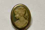 cameo brooch