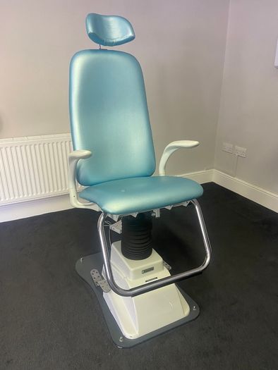 Dental / Surgical Chair