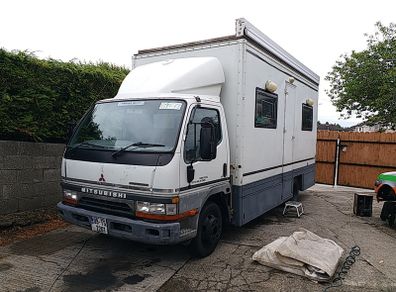 camper Mitsubishi canter