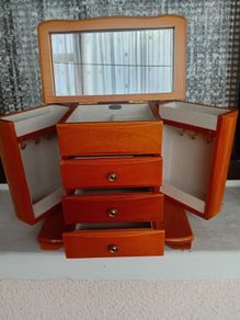 Jewellery box
