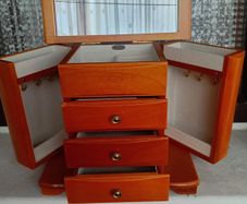 Jewellery box