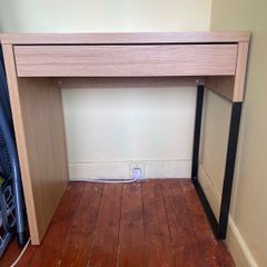 IKEA MALM Desk Oak Veneer (Compact/Narrow)