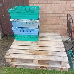 Crates and Pallets