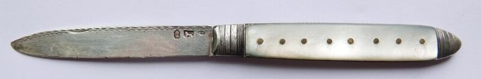 Antique Sterling Silver and Mother of Pearl Knife 1820s. 20,7g