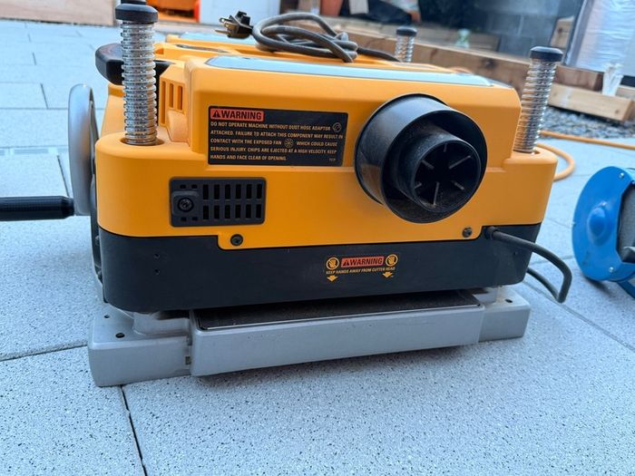 DeWalt DW735 Thickness Planer